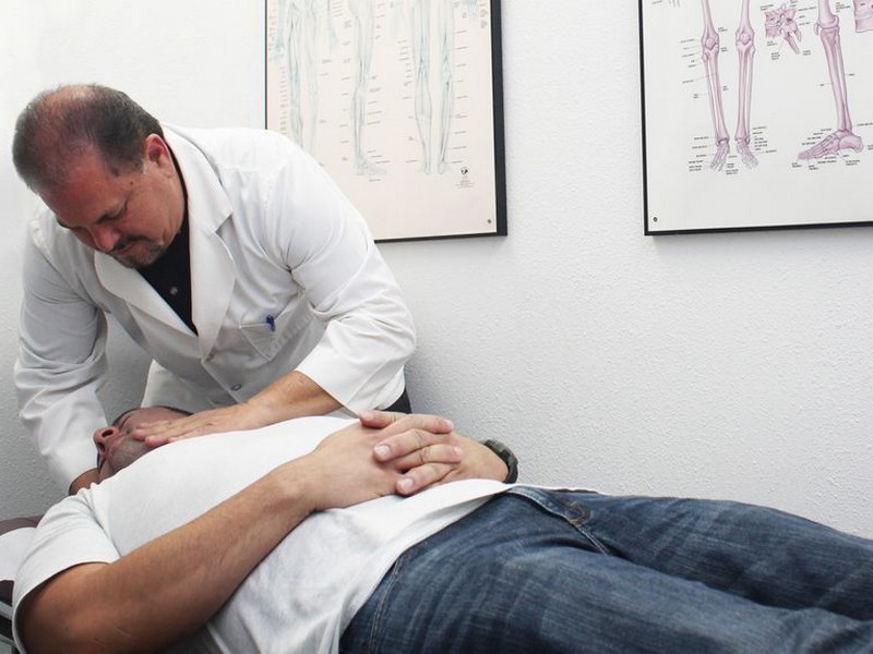 Severe Lower Back Pain Chiropractor Bundall Near Me